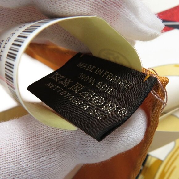 HERMES Carre EPERON D'OR Apron D'or Size 90 Silk100% Caramel/Creme - Picture 7 of 7